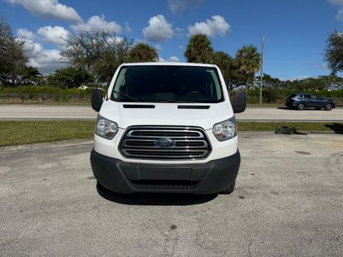 Used 2019 Ford Transit 350 XLT image 2