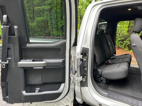 Used 2018 Ford F150 XLT w/ Equipment Group 301A Mid image 18