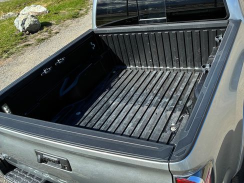 Used 2023 Toyota Tacoma Limited AWD/4WD image 10