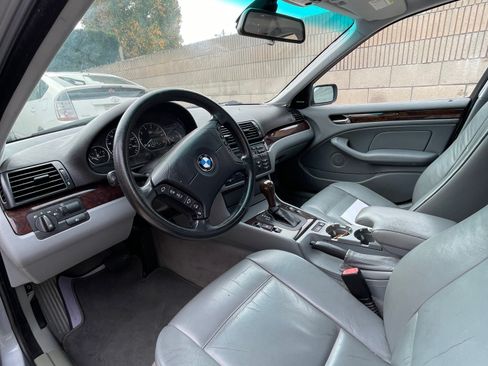 Used 2005 BMW 330i Sedan image 11