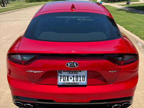 Used 2018 Kia Stinger GT1 RWD image 4
