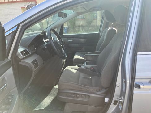 Used 2016 Honda Odyssey EX image 10