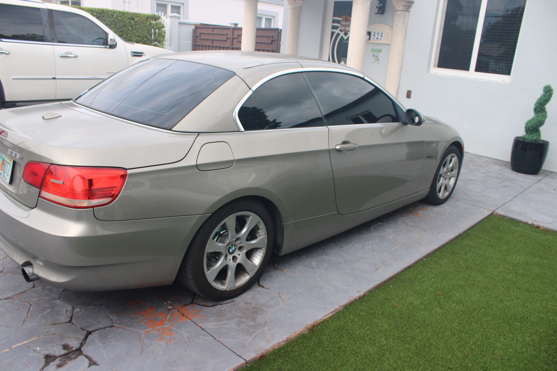 Used 2007 BMW 335i Convertible RWD image 5