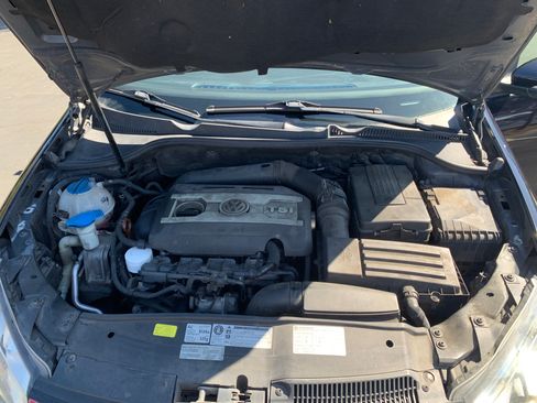 Used 2012 Volkswagen GTI 4-Door image 13