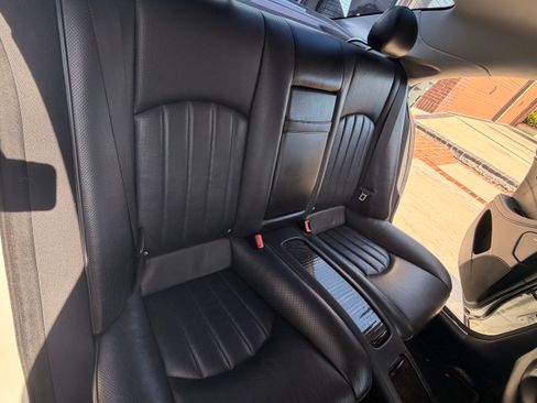 Used 2009 Mercedes-Benz CLS 550 image 9