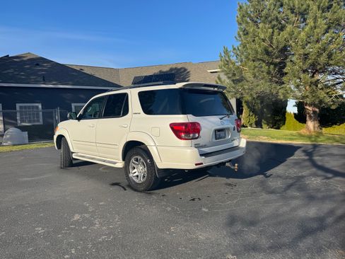 Used 2006 Toyota Sequoia Limited image 2