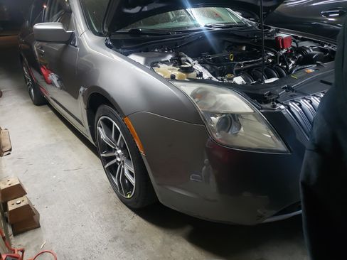 Used 2010 Mercury Milan Premier image 6