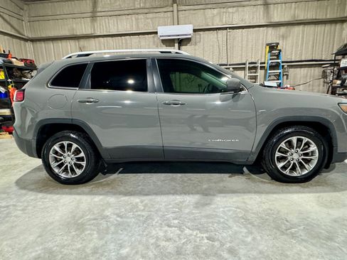 Used 2020 Jeep Cherokee Latitude Plus image 4