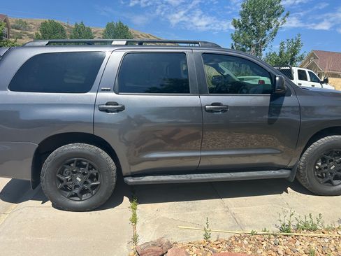Used 2022 Toyota Sequoia SR5 AWD/4WD image 6