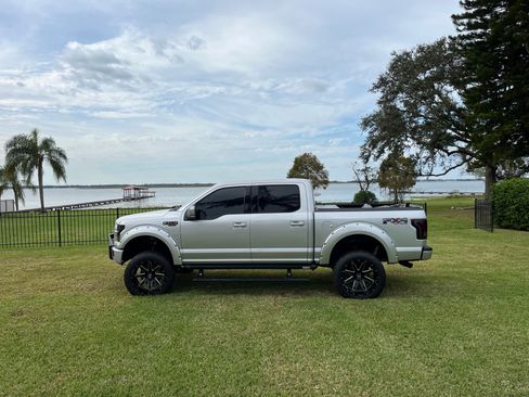 Used 2017 Ford F150 XLT w/ Equipment Group 302A Luxury AWD/4WD image 12