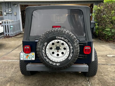 Used 2006 Jeep Wrangler X w/ Tire & Wheel Group (Ecco) image 5