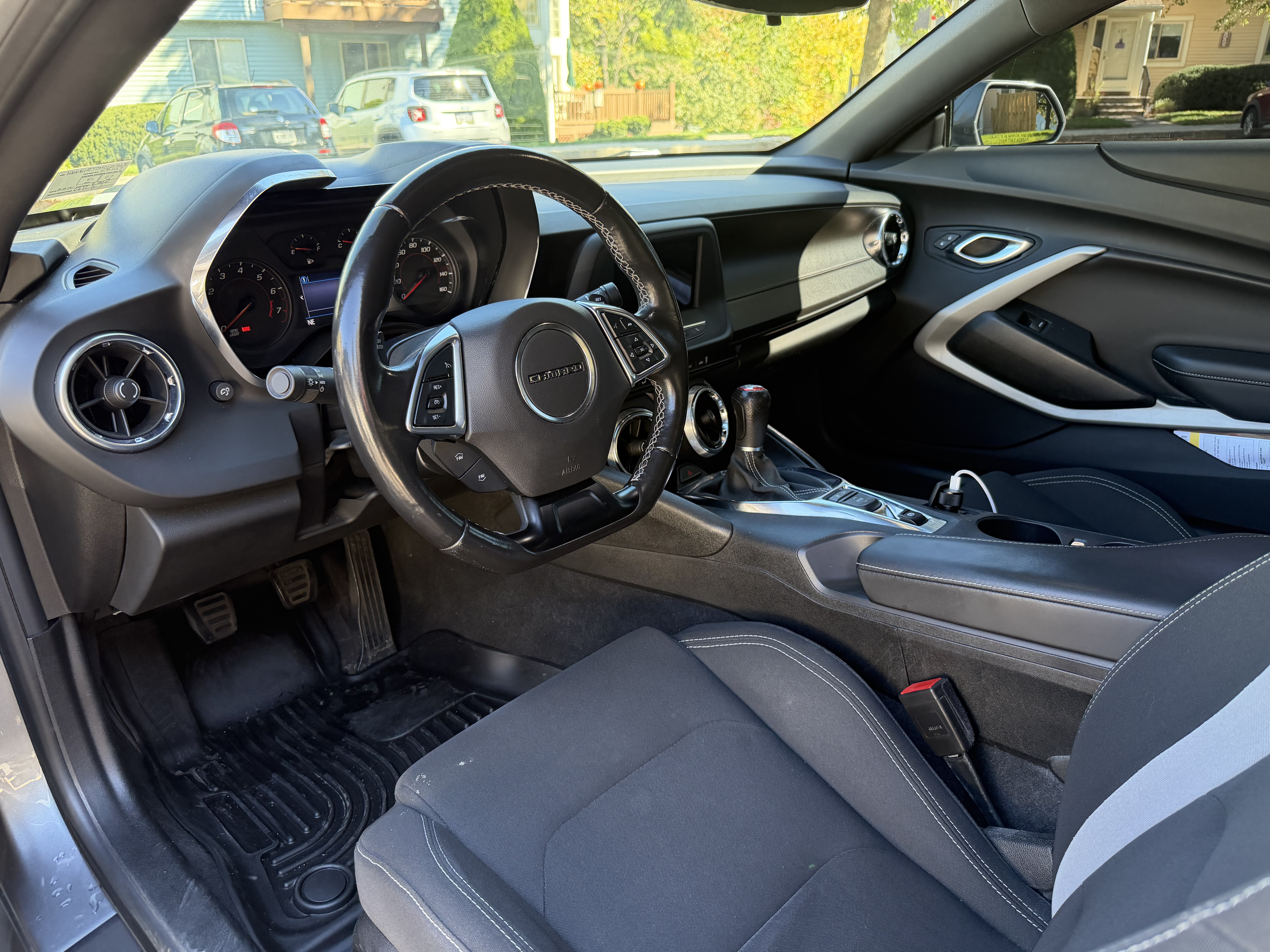 Used 2021 Chevrolet Camaro LT RWD image 11