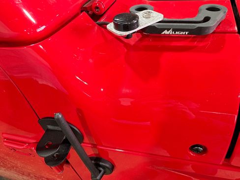 Used 2022 Jeep Wrangler Unlimited Rubicon w/ Xtreme Recon 35" Tire Package image 11