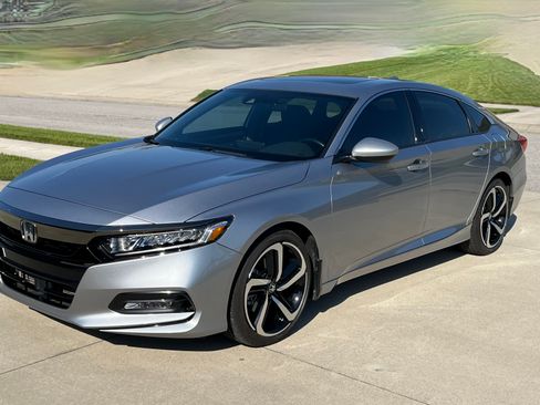 Used 2020 Honda Accord Sport image 6