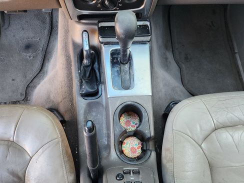 Used 2003 Jeep Liberty Limited image 16