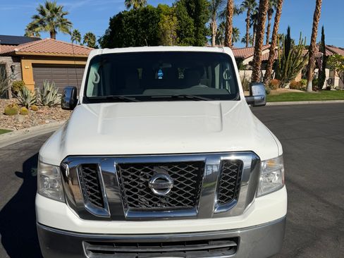 Used 2018 Nissan NV 3500 SV w/ Navigation Package image 11