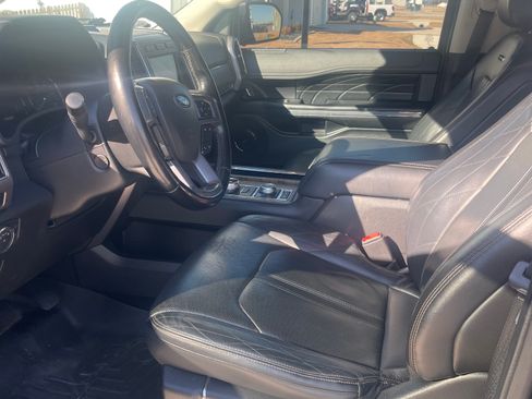Used 2018 Ford Expedition Platinum image 9