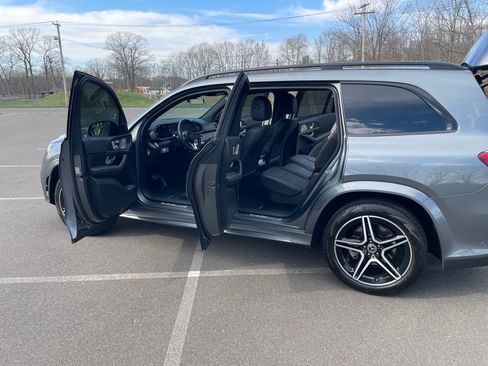 Used 2022 Mercedes-Benz GLS 450 4MATIC image 24
