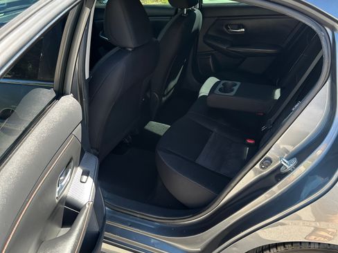 Used 2021 Nissan Sentra SR FWD image 12