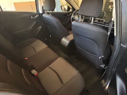 Used 2014 MAZDA MAZDA3 i Touring w/ Technology Package image 18