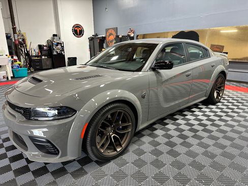 Used 2023 Dodge Charger SRT Hellcat RWD image 5