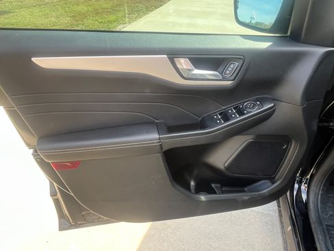 Used 2022 Ford Escape SEL image 12