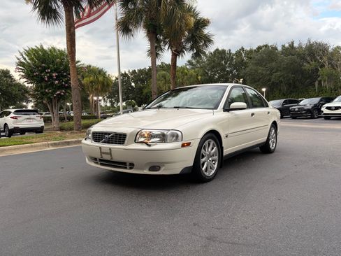 Used 2005 Volvo S80 2.5T FWD image 1