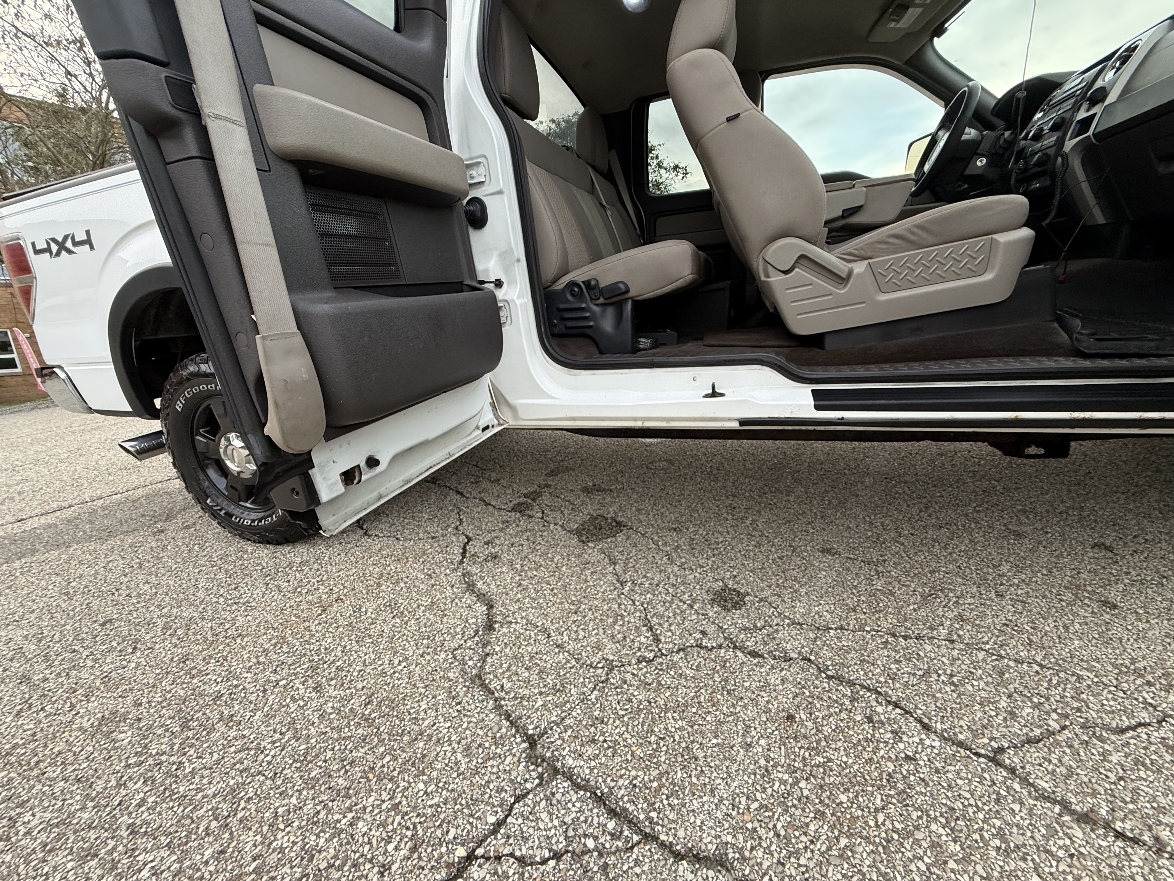 Used 2010 Ford F150 XLT AWD/4WD image 9