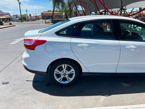 Used 2013 Ford Focus SE FWD image 6