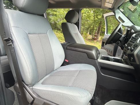 Used 2016 Ford F250 XLT w/ XLT Value Package AWD/4WD image 8