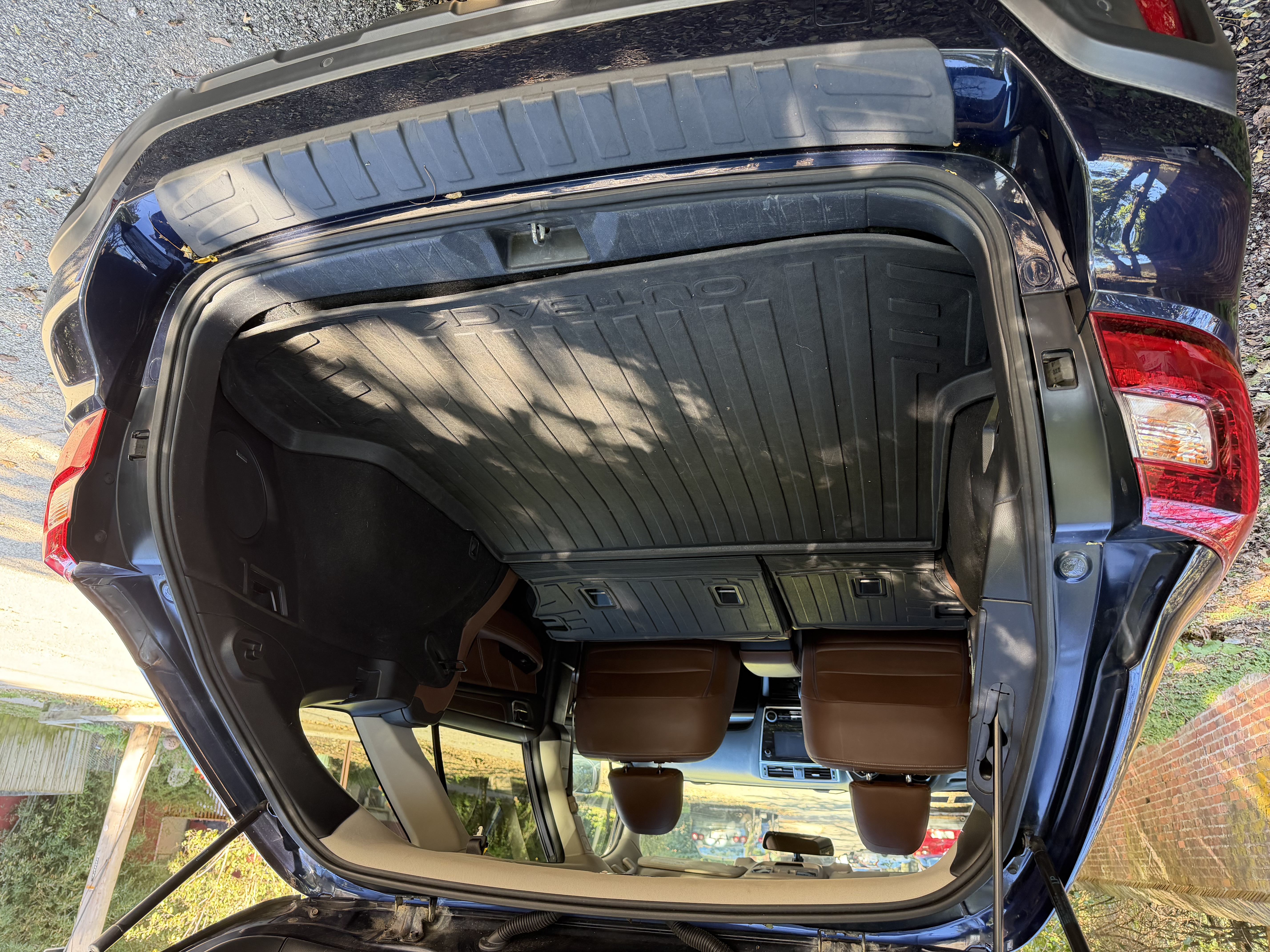Used 2018 Subaru Outback 3.6R Touring w/ Popular Package #3 AWD/4WD image 8