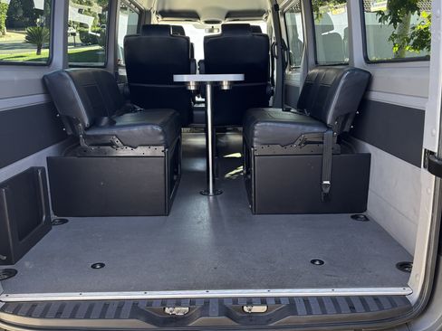 Used 2017 Mercedes-Benz Sprinter 2500 image 15