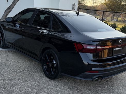 Used 2025 Volkswagen Jetta GLI Autobahn image 15