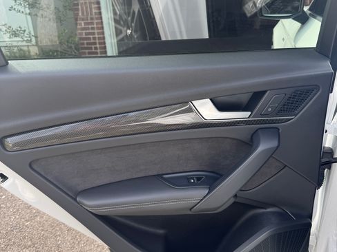 Used 2018 Audi SQ5 Prestige w/ Prestige Package image 20