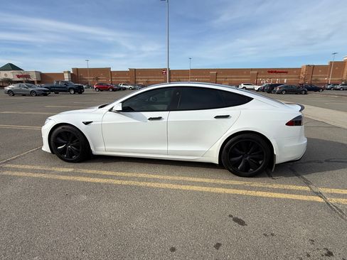 Used 2022 Tesla Model S Standard Range image 9