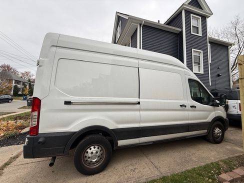 Used 2020 Ford Transit 250 148 High Roof AWD w/ Load Area Protection Package image 4