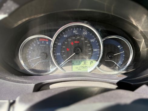 Used 2015 Toyota Corolla LE image 20