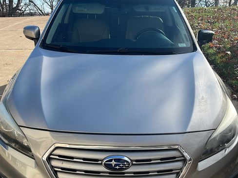 Used 2015 Subaru Outback 2.5i Limited image 2