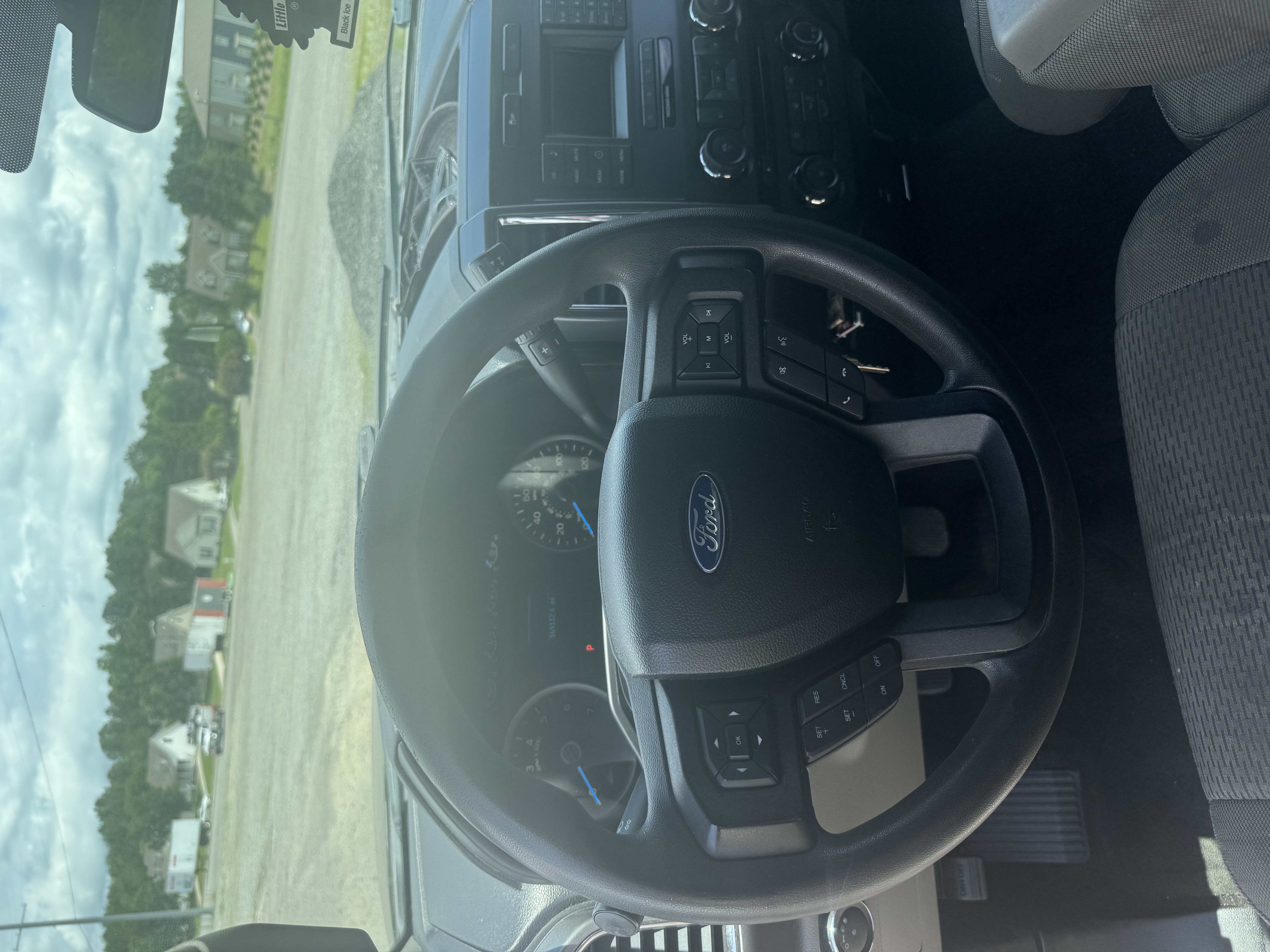 Used 2016 Ford F150 XLT AWD/4WD image 15