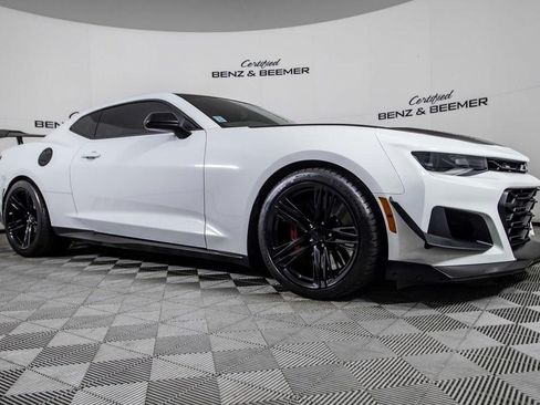 Used 2021 Chevrolet Camaro ZL1 RWD image 2