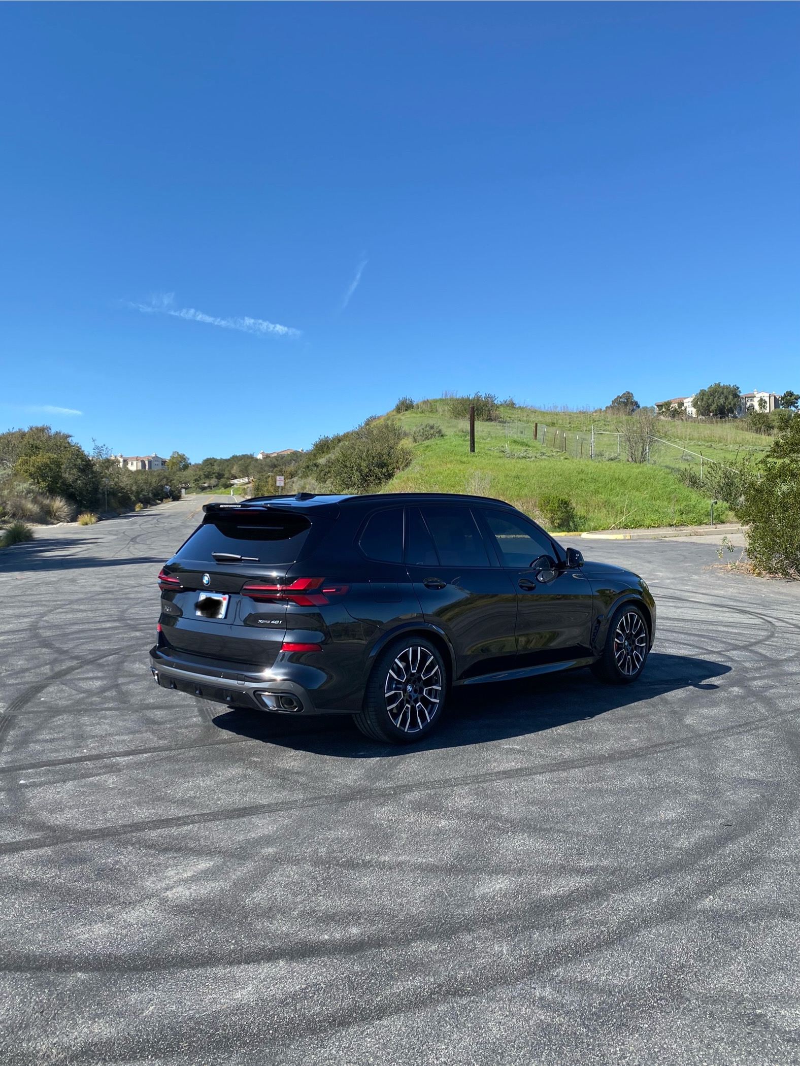 Used 2026 BMW X5 xDrive40i w/ M Sport Package AWD/4WD image 2