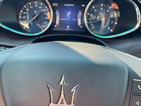 Used 2016 Maserati Quattroporte S Q4 AWD/4WD image 9