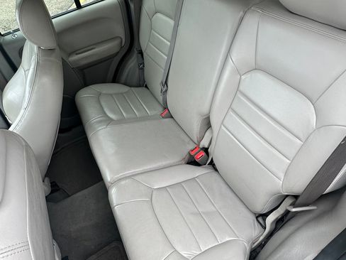 Used 2004 Jeep Liberty Limited w/ Security Group image 11