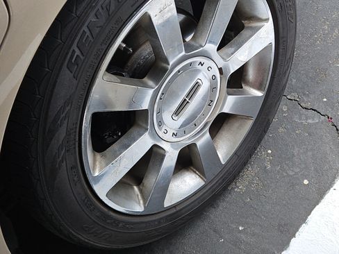 Used 2006 Lincoln Zephyr image 12