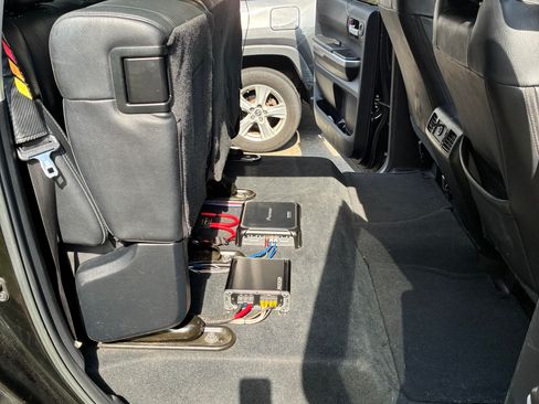 Used 2016 Toyota Tundra Limited w/ Limited Premium Package image 12