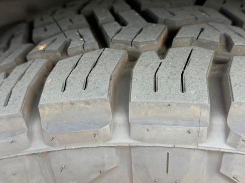 Used 2016 Toyota Land Cruiser image 13