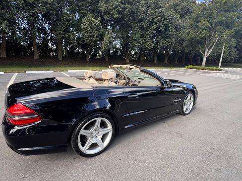Used 2009 Mercedes-Benz SL 550 image 4