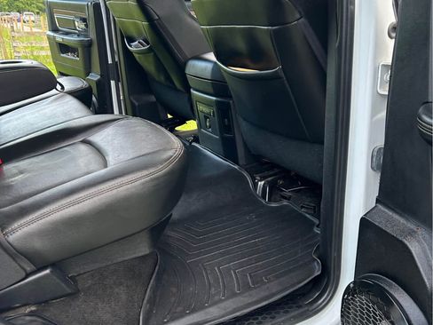 Used 2015 RAM 2500 Laramie image 9