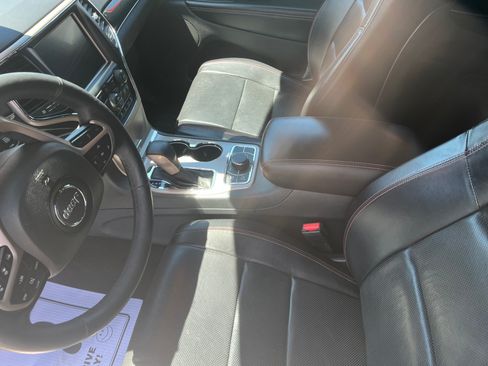 Used 2017 Jeep Grand Cherokee Limited 75th Anniversary AWD/4WD image 18