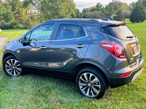 Used 2018 Buick Encore Essence FWD image 4